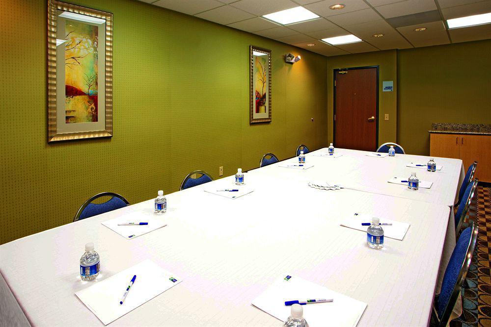 Holiday Inn Express Hotel & Suites Thornburg-S. Fredericksburg By Ihg Létesítmények fotó