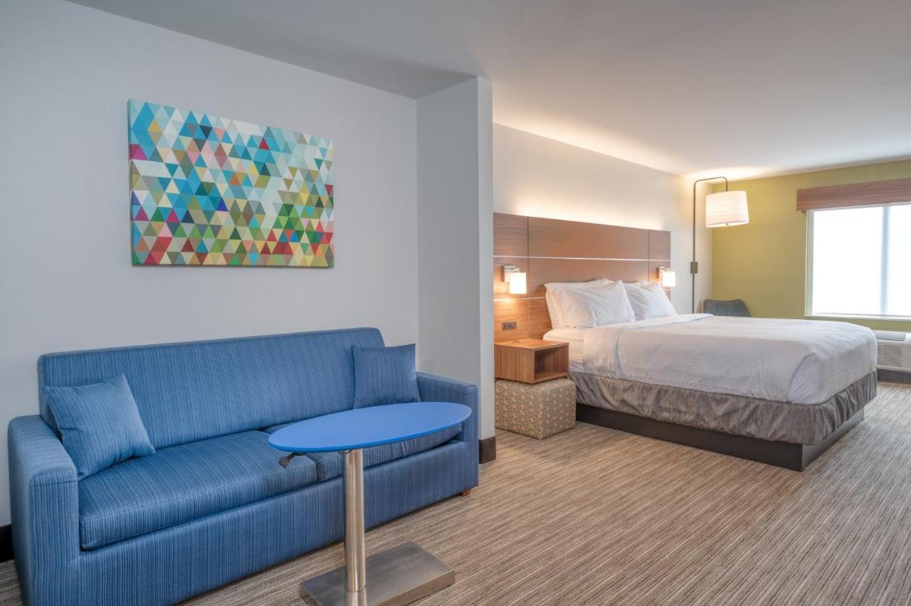 Holiday Inn Express Hotel & Suites Thornburg-S. Fredericksburg By Ihg Kültér fotó