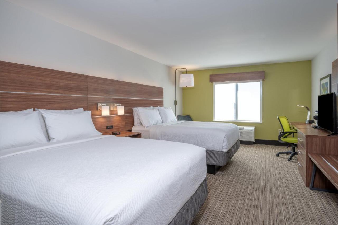 Holiday Inn Express Hotel & Suites Thornburg-S. Fredericksburg By Ihg Kültér fotó