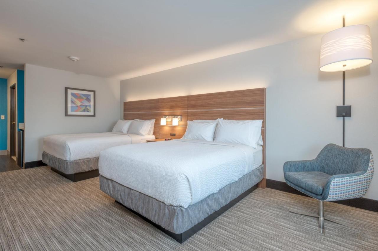 Holiday Inn Express Hotel & Suites Thornburg-S. Fredericksburg By Ihg Kültér fotó