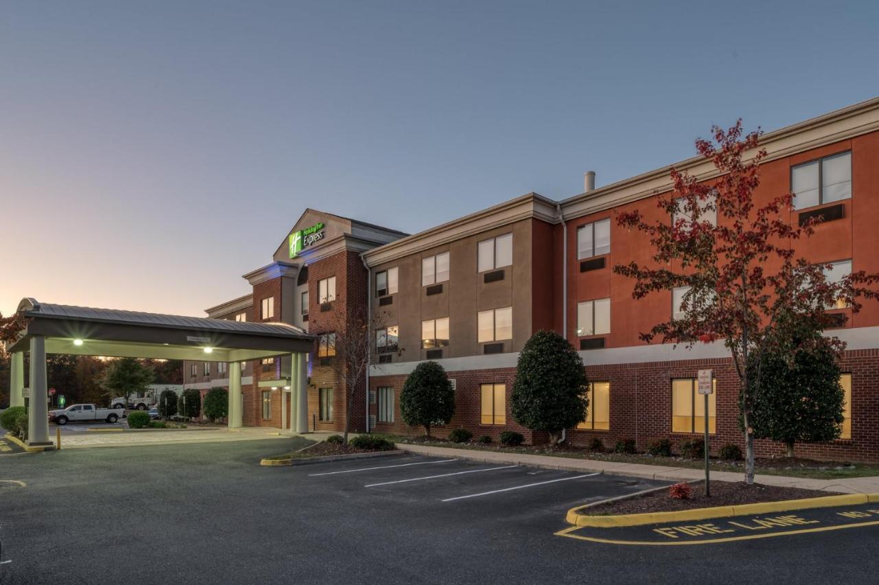 Holiday Inn Express Hotel & Suites Thornburg-S. Fredericksburg By Ihg Kültér fotó
