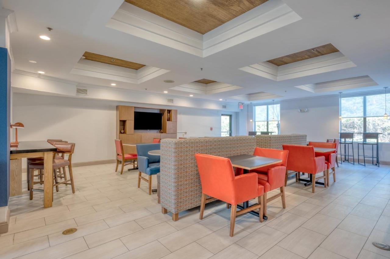 Holiday Inn Express Hotel & Suites Thornburg-S. Fredericksburg By Ihg Kültér fotó