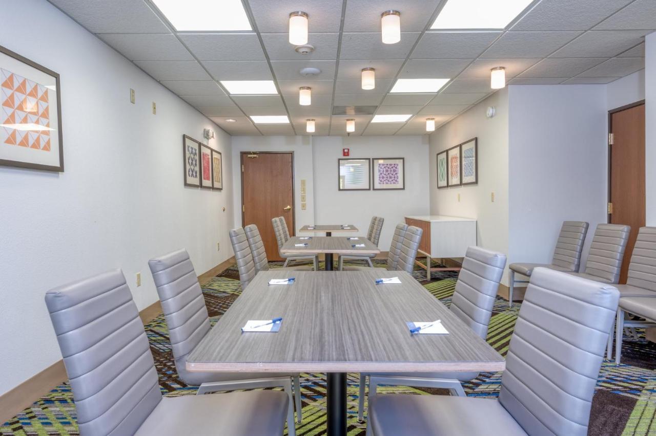 Holiday Inn Express Hotel & Suites Thornburg-S. Fredericksburg By Ihg Kültér fotó