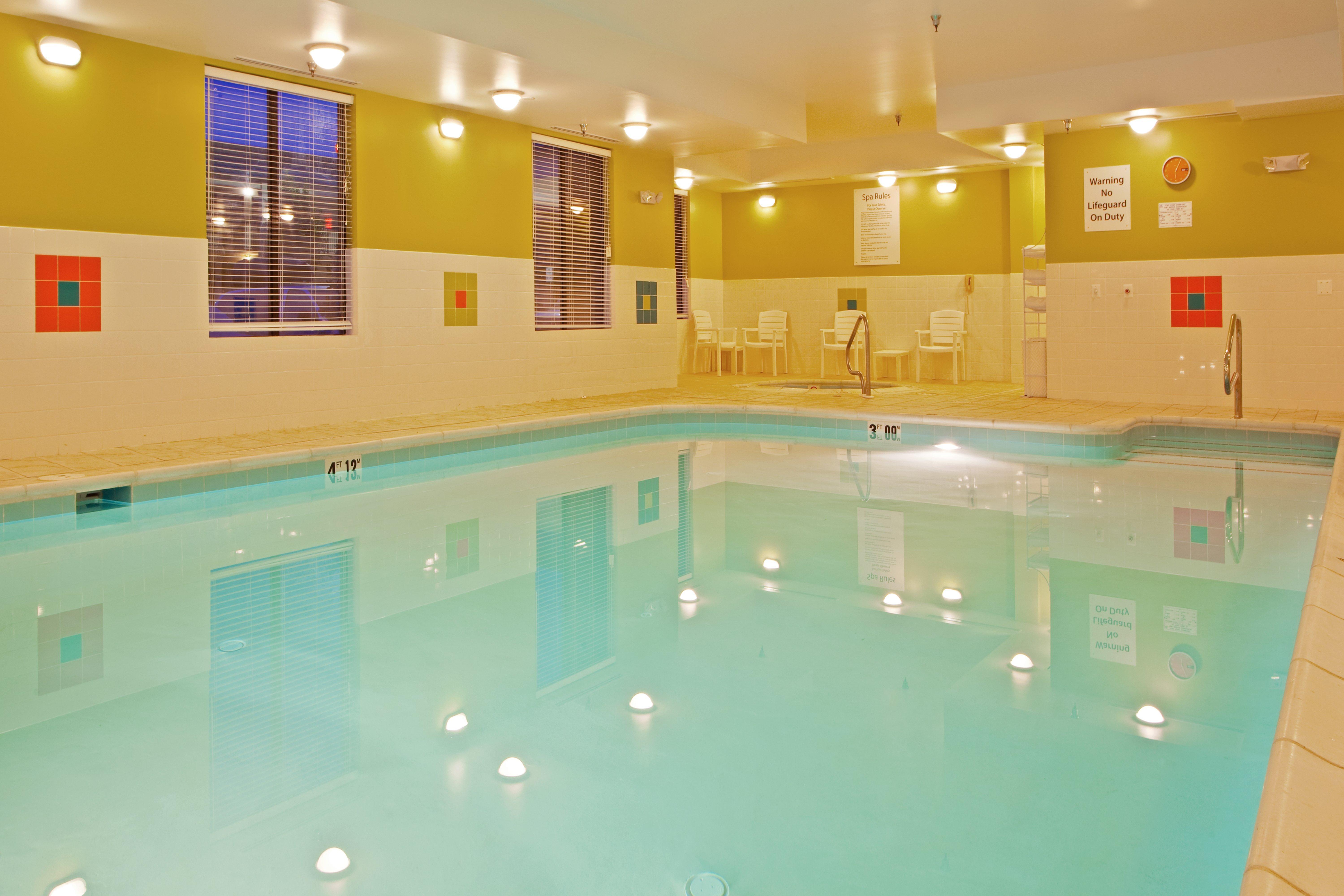 Holiday Inn Express Hotel & Suites Thornburg-S. Fredericksburg By Ihg Kültér fotó