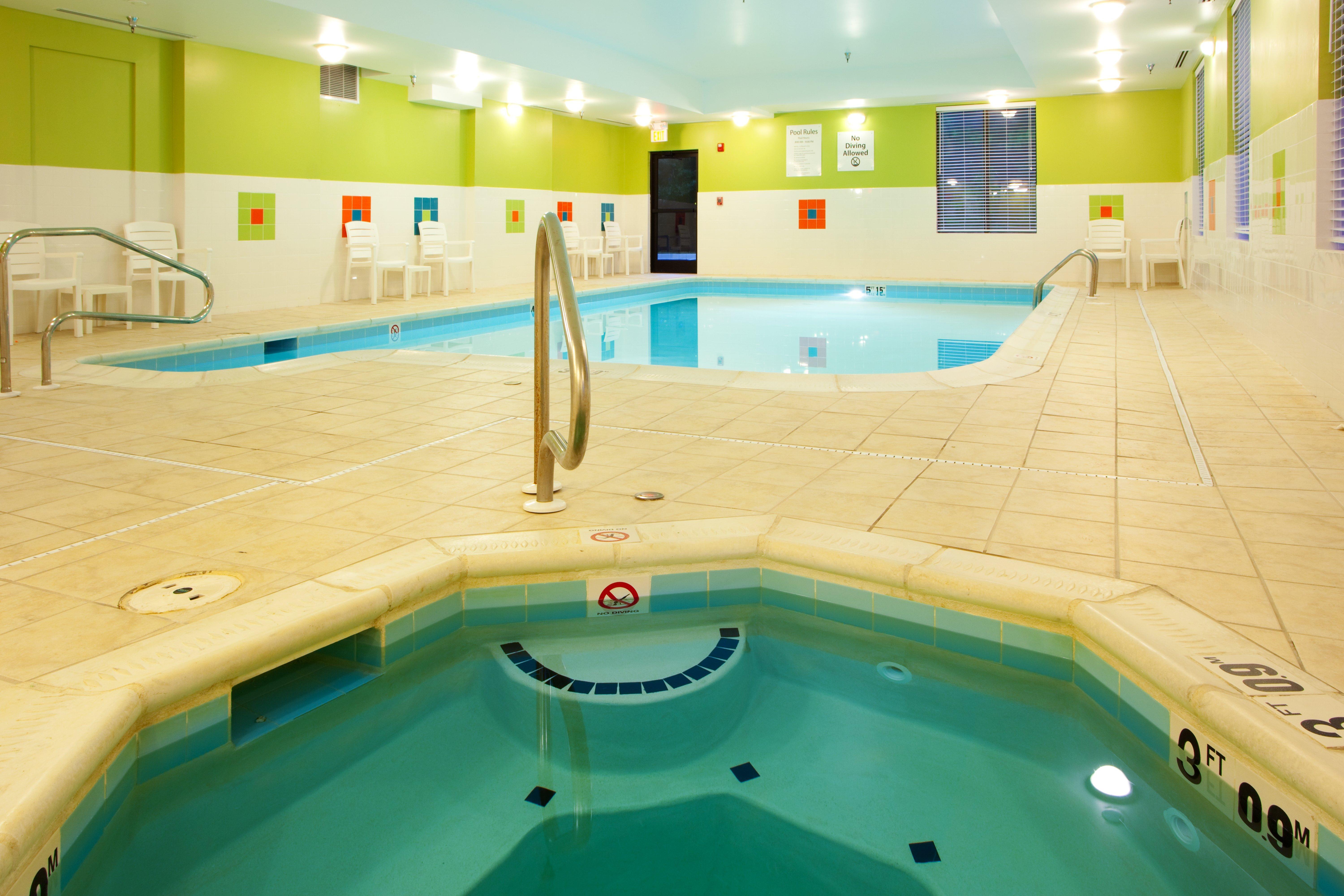 Holiday Inn Express Hotel & Suites Thornburg-S. Fredericksburg By Ihg Kültér fotó