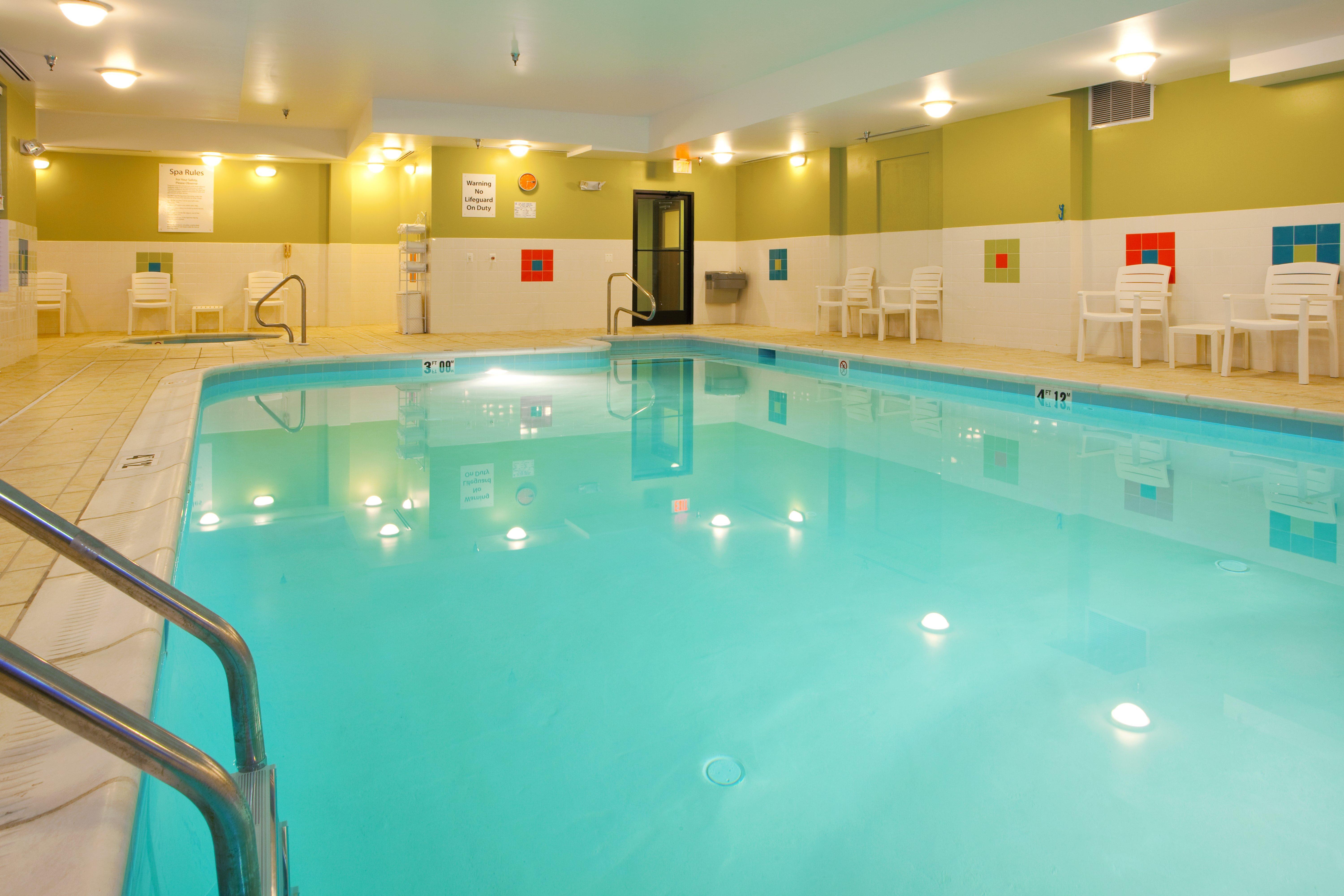 Holiday Inn Express Hotel & Suites Thornburg-S. Fredericksburg By Ihg Kültér fotó
